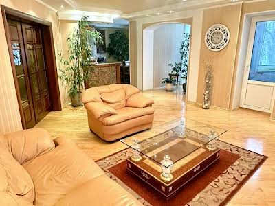 квартира по адресу Михаила Котельникова ул., 33