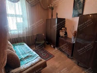 квартира за адресою Пилипа Орлика вул. (Паризької Комуни), 25