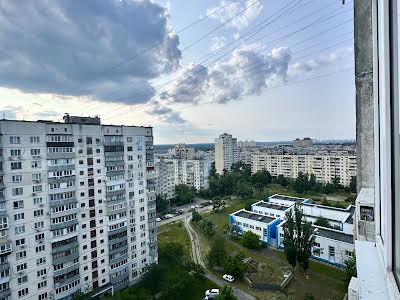 квартира по адресу Героев Днепра ул., 38-Б