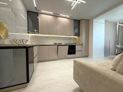 квартира по адресу с. Софиевская борщаговка, Мартинова просп., 20