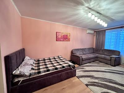 квартира по адресу Драгоманова ул., 1-А