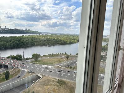 квартира за адресою Дніпровська набережна вул., 1