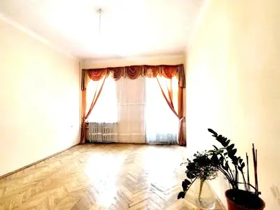 квартира за адресою Богдана Хмельницького вул., 35