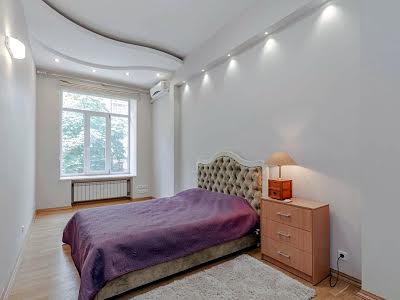 квартира за адресою Антоновича вул. (Горького), 3