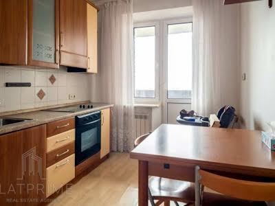 квартира за адресою Старонаводницька вул., 8