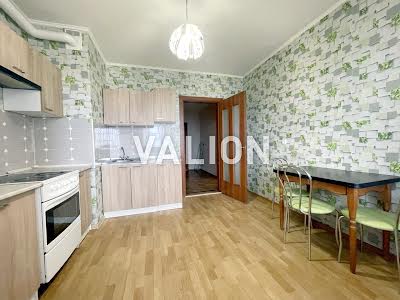 квартира за адресою Олени Пчілки вул., 4