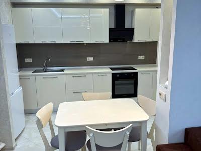квартира за адресою Метрологічна вул., 8