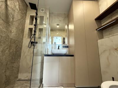 квартира за адресою Салютна вул., 2к18