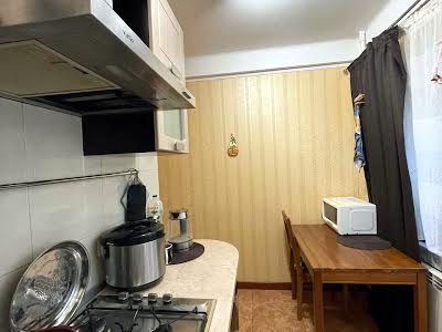 квартира за адресою Будівельників вул., 12Б