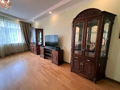 квартира за адресою Старонаводницька вул., 6-Б
