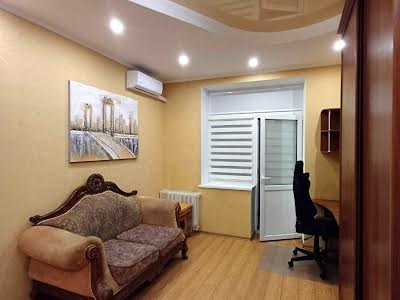 квартира за адресою Шота Руставелі вул., 26