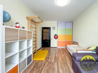 квартира за адресою Воскресенська вул., 12-В