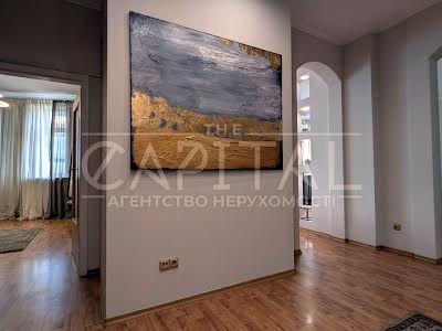 квартира по адресу вул. Дмитрівська, 13