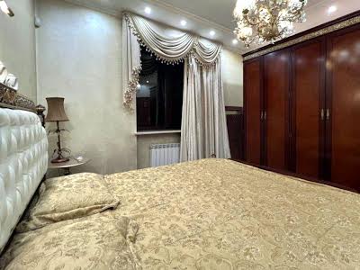 квартира за адресою Київ, Кропивницького вул., 8