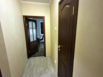 квартира за адресою Софії Русової вул., 3