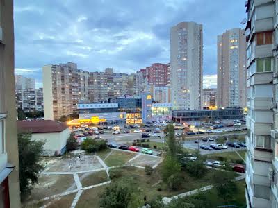 комната по адресу Драгоманова ул., 23-А