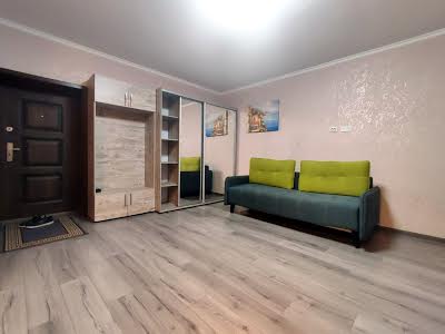 квартира за адресою Зодчих вул., 30/6