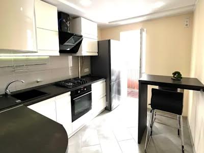 квартира за адресою Київ, Оболонська вул., 25