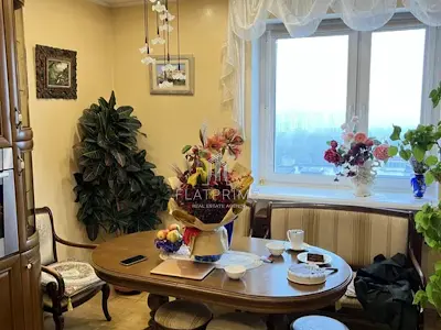 квартира за адресою Михайла Котельникова вул., 31