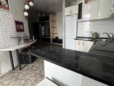 квартира за адресою Богатирська вул., 6-А