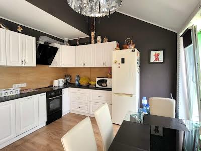 квартира за адресою Київ, Регенераторна вул., 4