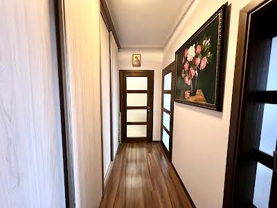 квартира за адресою Квітнева вул., 48
