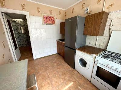 квартира за адресою Стратегічне шосе (Науки), 17