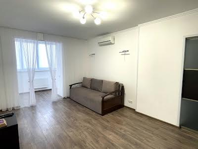 квартира за адресою с. Софіївська борщагівка, Боголюбова вул., 4