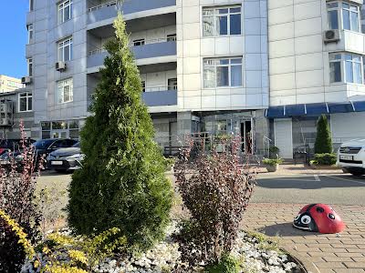 квартира за адресою Миколи Ушакова вул., 1-Б