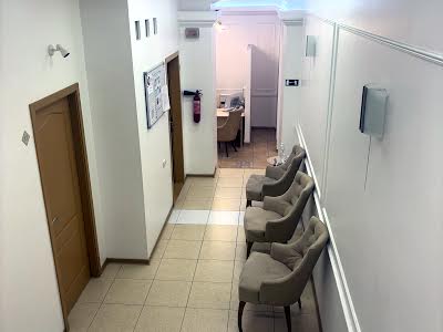 комерційна за адресою Січових Стрільців вул. (Артема), 42