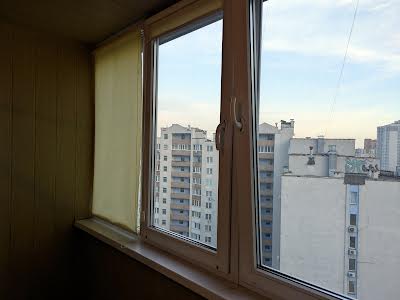 квартира за адресою Драгоманова вул., 1-Б