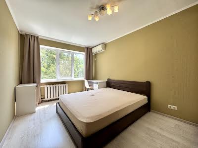 квартира за адресою Леся Курбаса просп., 9