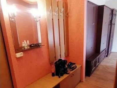 квартира за адресою Захарівська вул., 2