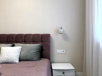 квартира за адресою Ревуцького вул., 40-В