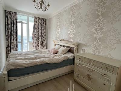 квартира за адресою Драгоманова вул., 2-Б