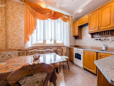 квартира по адресу Натальи Ужвий ул., 112