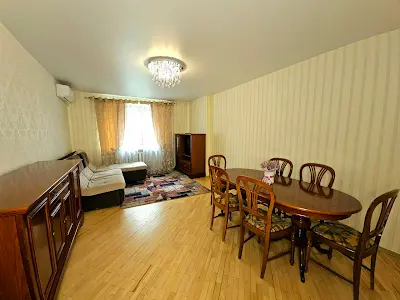 квартира за адресою Андрія Верхогляда вул. (Михайла Драгомирова), 2
