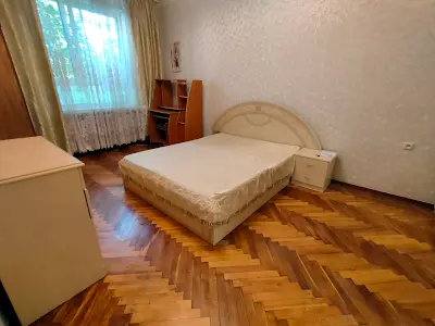 квартира за адресою Лондонська вул. (Пітерська), 3