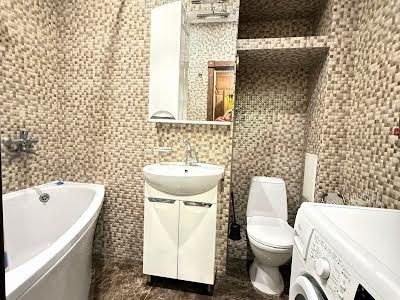 квартира за адресою Боголюбова вул., 10