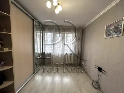 квартира за адресою Ушинського вул., 16