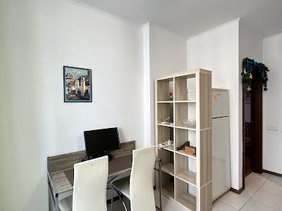 квартира за адресою Сім'ї Кульженків вул. (Петра Дегтяренка), 35