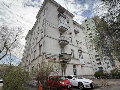 комерційна за адресою Панаса Мирного вул., 1