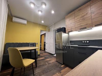 квартира за адресою Стеценка вул., 75-К