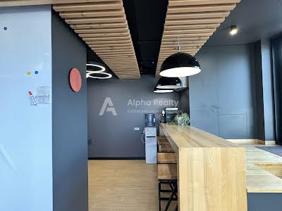 коммерческая по адресу Антоновича ул. (Горького), 74