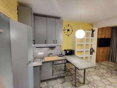 квартира за адресою Набережна вул., 8д