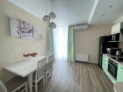 квартира по адресу Киев, Драгоманова ул., 2-А