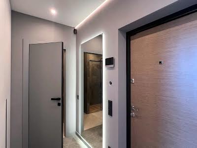 квартира за адресою Київ, Салютна вул., 2к6