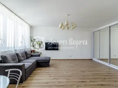 квартира за адресою Олени Пчілки вул., 8