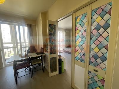 квартира за адресою Метрологічна вул., 15