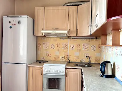 квартира за адресою Автозаводська вул., 15А